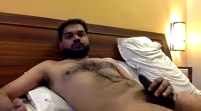 Snapshot of mynastyfuckerr chatting on 02/18/25, 11:33 mynastyfuckerr online show from 02/18/25, 11:33