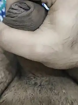 Snapshot of rockkyy9 chatting on 09/28/25, 12:21 rockkyy9 online show from 09/28/25, 12:21