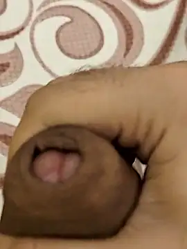 Snapshot of rockkyy9 chatting on 11/02/25, 07:27 rockkyy9 online show from 11/02/25, 07:27