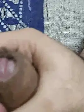 Snapshot of rockkyy9 chatting on 11/07/25, 08:31 rockkyy9 online show from 11/07/25, 08:31