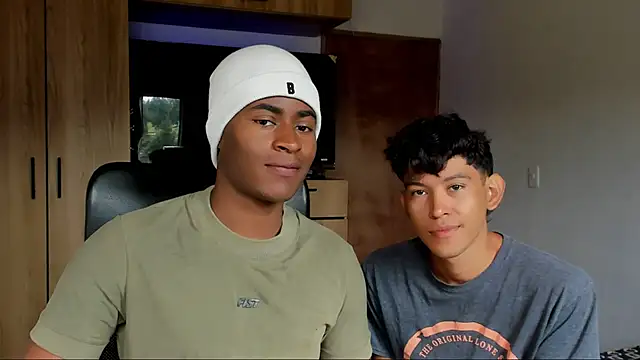 Snapshot of CrissBrownxxx chatting on 06/25/26, 01:48 CrissBrownxxx online show from 06/25/26, 01:48