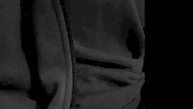 Snapshot of hairyuncut00 chatting on 03/17/25, 10:06 hairyuncut00 online show from 03/17/25, 10:06