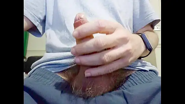 Snapshot of hairyuncut00 chatting on 10/01/25, 12:22 hairyuncut00 online show from 10/01/25, 12:22