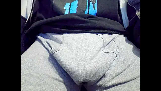 Snapshot of hairyuncut00 chatting on 11/30/25, 10:58 hairyuncut00 online show from 11/30/25, 10:58