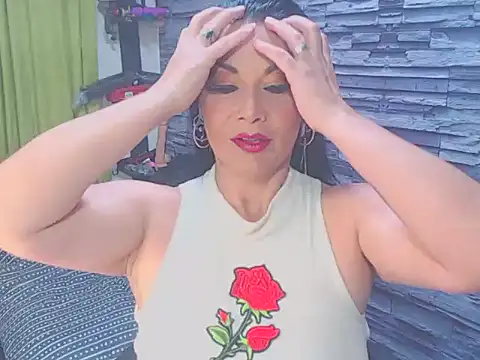 Snapshot of Cruela_deviil chatting on 12/28/24, 05:46 Cruela deviil online show from 12/28/24, 05:46