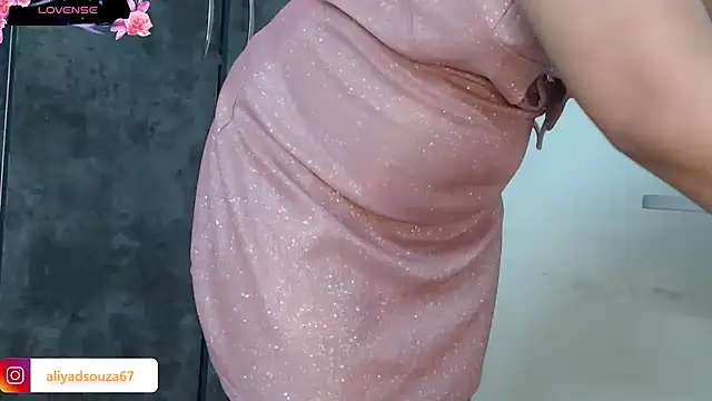 Snapshot of aliyadsouza chatting on 12/28/24, 09:09 aliyadsouza online show from 12/28/24, 09:09