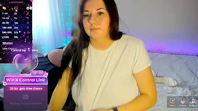 Snapshot of viki_love77 chatting on 01/13/25, 08:05 viki love77 online show from 01/13/25, 08:05