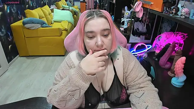 Softie Sofy online show from 05/22/26, 02:40