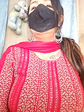 cute-tanvi online show from 03/18/26, 01:42