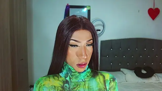 Kenisha Sweet online show from 10/10/25, 08:52