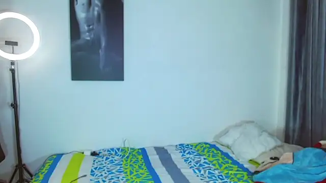 Kenisha Sweet online show from 12/23/25, 12:30