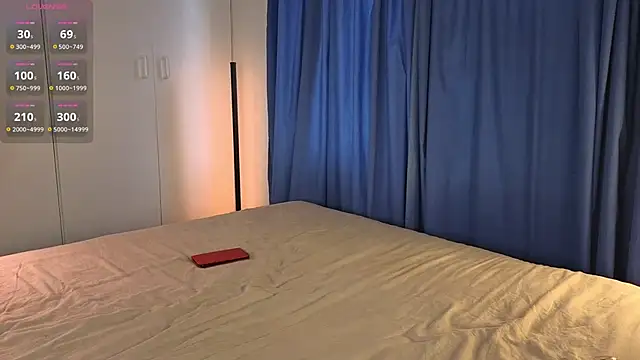 Snapshot of TassiTyne chatting on 10/23/25, 05:12 TassiTyne online show from 10/23/25, 05:12