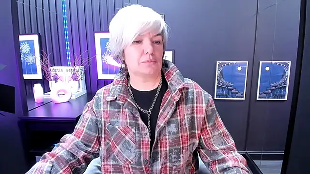 CarmenSoft online show from 04/22/26, 08:43