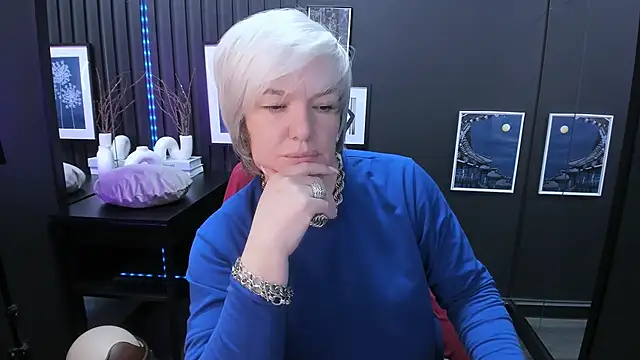 CarmenSoft online show from 06/19/26, 08:45