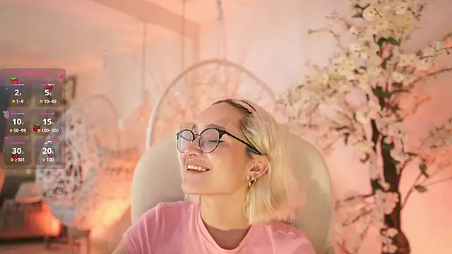 Snapshot of DalahiaRush chatting on 02/03/25, 05:35 DalahiaRush online show from 02/03/25, 05:35