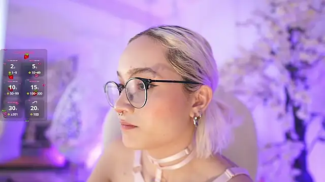 Snapshot of DalahiaRush chatting on 02/04/25, 02:43 DalahiaRush online show from 02/04/25, 02:43