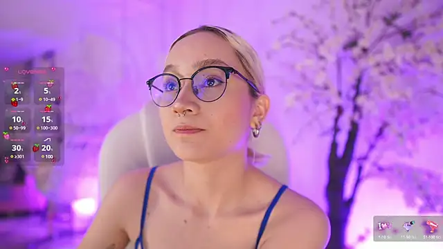 Snapshot of DalahiaRush chatting on 02/13/25, 11:50 DalahiaRush online show from 02/13/25, 11:50