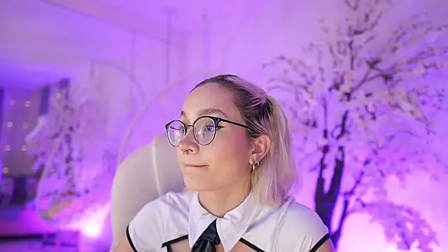 Snapshot of DalahiaRush chatting on 02/26/25, 11:30 DalahiaRush online show from 02/26/25, 11:30