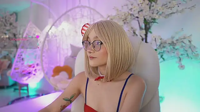 Snapshot of DalahiaRush chatting on 09/15/25, 07:03 DalahiaRush online show from 09/15/25, 07:03