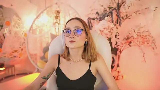 Snapshot of DalahiaRush chatting on 10/01/25, 06:58 DalahiaRush online show from 10/01/25, 06:58