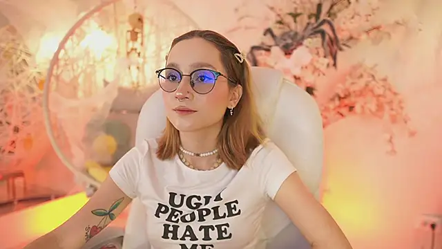 Snapshot of DalahiaRush chatting on 10/02/25, 06:59 DalahiaRush online show from 10/02/25, 06:59