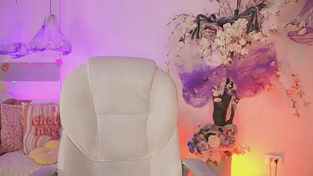 Snapshot of DalahiaRush chatting on 10/30/25, 07:03 DalahiaRush online show from 10/30/25, 07:03