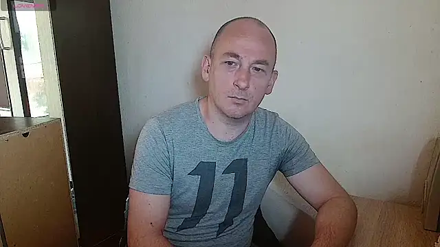 Snapshot of Johan___Barker chatting on 04/28/26, 10:42 Johan Barker online show from 04/28/26, 10:42