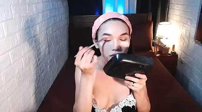 Sexy Adrestia online show from 02/09/25, 05:50