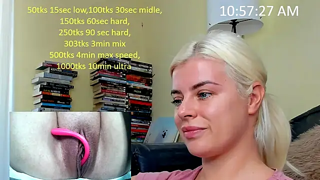 Snapshot of queenofthenighttt chatting on 12/01/25, 09:58 queenofthenighttt online show from 12/01/25, 09:58