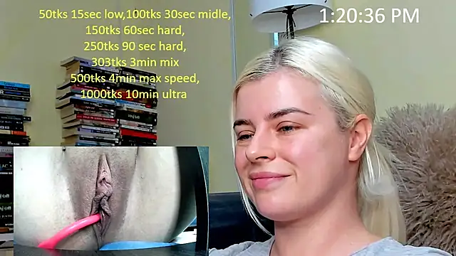 Snapshot of queenofthenighttt chatting on 12/14/25, 12:21 queenofthenighttt online show from 12/14/25, 12:21