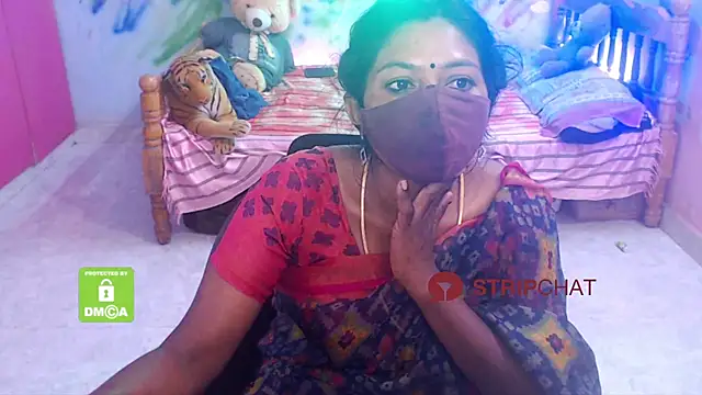 Snapshot of Novapol chatting on 01/12/25, 01:42 Novapol online show from 01/12/25, 01:42