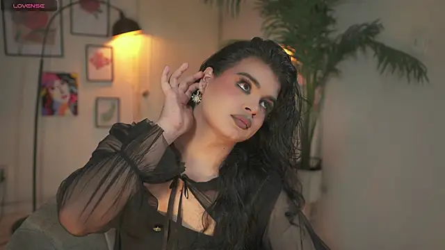 artechloe online show from 12/19/25, 10:39