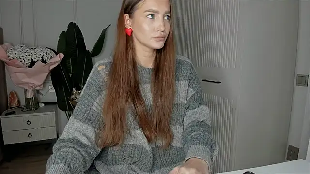 Snapshot of xx_leila chatting on 11/14/25, 10:36 xx leila online show from 11/14/25, 10:36