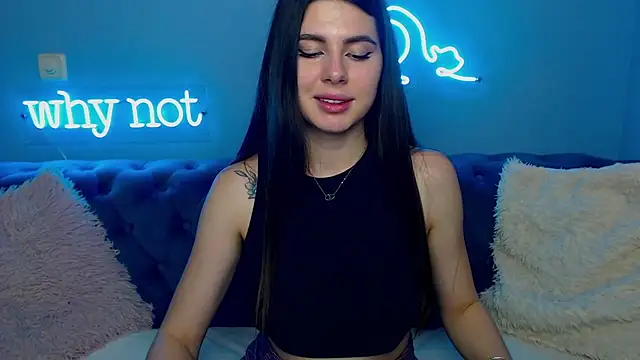 Snapshot of ViollinaLove chatting on 02/03/25, 11:53 ViollinaLove online show from 02/03/25, 11:53