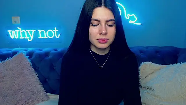 Snapshot of ViollinaLove chatting on 02/04/25, 11:49 ViollinaLove online show from 02/04/25, 11:49
