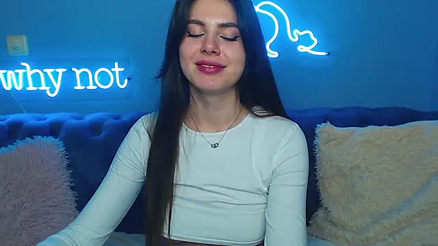Snapshot of ViollinaLove chatting on 03/22/25, 02:47 ViollinaLove online show from 03/22/25, 02:47