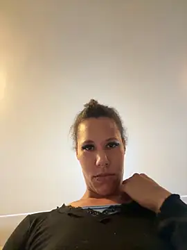 Snapshot of AaliyahHarris chatting on 09/30/25, 05:51 AaliyahHarris online show from 09/30/25, 05:51