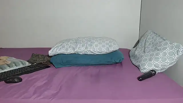 Snapshot of ANGELINE600 chatting on 02/21/25, 06:37 ANGELINE600 online show from 02/21/25, 06:37