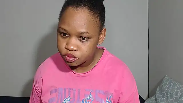 Snapshot of ANGELINE600 chatting on 11/16/25, 02:33 ANGELINE600 online show from 11/16/25, 02:33