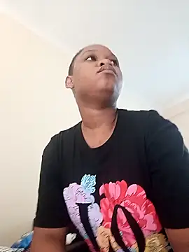 Snapshot of ANGELINE600 chatting on 11/19/25, 01:44 ANGELINE600 online show from 11/19/25, 01:44