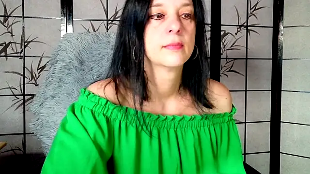 Snapshot of _Sweetlonglips_ chatting on 01/14/26, 06:08 Sweetlonglips online show from 01/14/26, 06:08