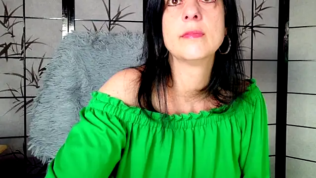 Snapshot of _Sweetlonglips_ chatting on 01/17/26, 06:07 Sweetlonglips online show from 01/17/26, 06:07