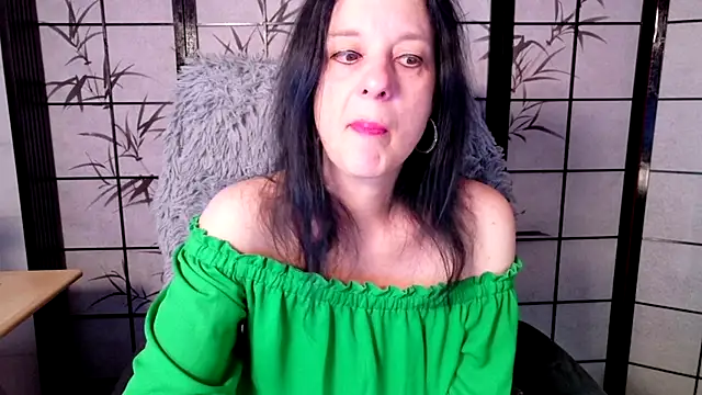  Sweetlonglips  online show from 06/04/26, 07:14