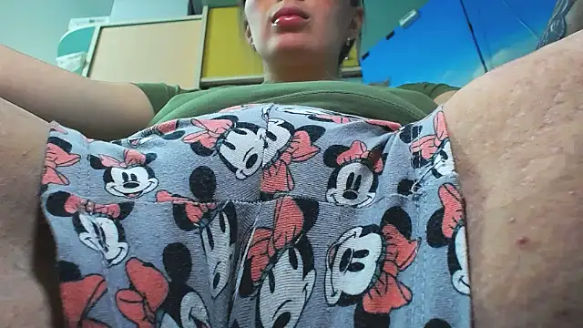 Snapshot of miaa_sunn chatting on 11/29/25, 02:42 miaa sunn online show from 11/29/25, 02:42