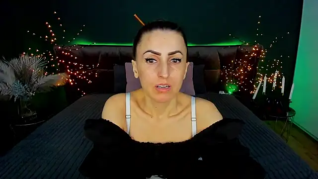 Rebecca Diamond online show from 03/04/26, 07:03