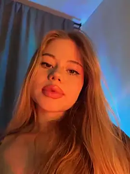 curchez  online show from 02/27/25, 12:54