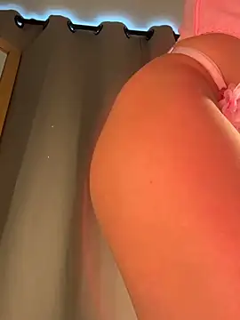 curchez  online show from 10/01/25, 07:20