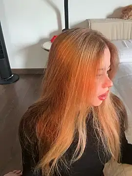 curchez  online show from 02/10/26, 06:45