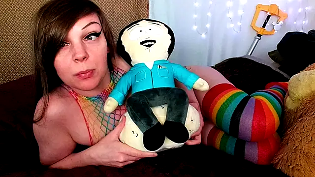 Snapshot of GamerGirlRoxyAndLee chatting on 01/17/25, 10:34 GamerGirlRoxyAndLee online show from 01/17/25, 10:34