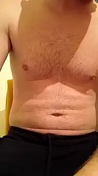 Snapshot of Rolandxxxr chatting on 02/24/25, 04:58 Rolandxxxr online show from 02/24/25, 04:58